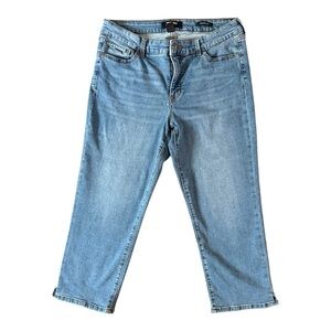 Nine West Womens Chrystie Christie Capri Jeans  8 Blue Canyon Stretch